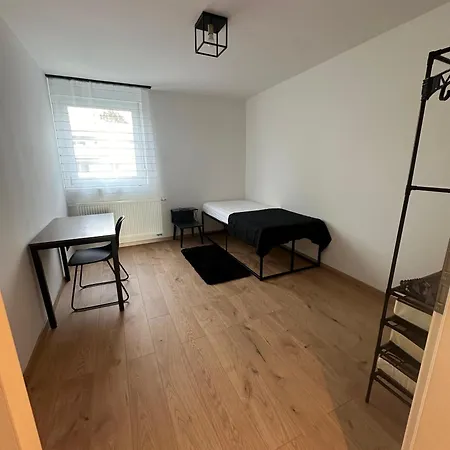 3-zimmer Naehe Messe Appartement *