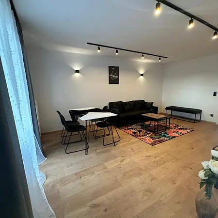 3-zimmer Naehe Messe *